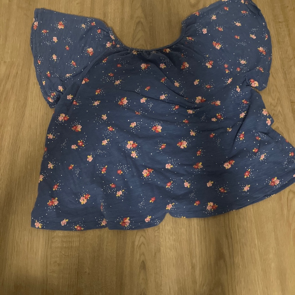 Blue flower tee